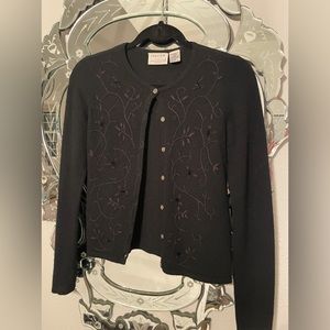 Nordstroms Preview Collection Petites black cardigan size S floral embroidered